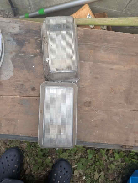 Photo of free Bulkhead lights (Saint Ninians FK7) #1