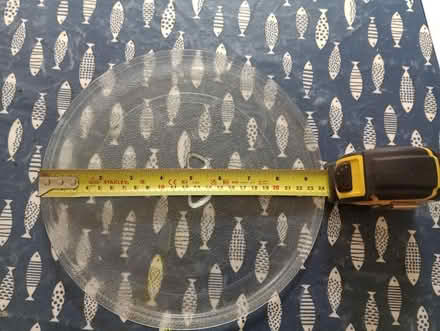 Photo of free Glass Microwave Plates (CT4) #1