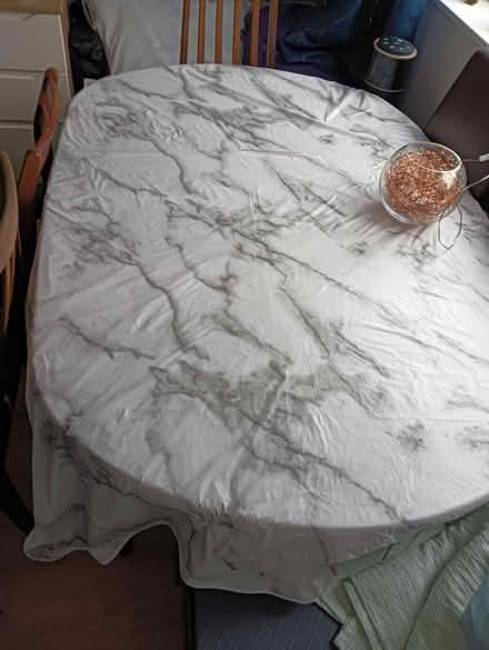 Photo of free Extendable table and 6 chairs (Macclesfield SK11) #2