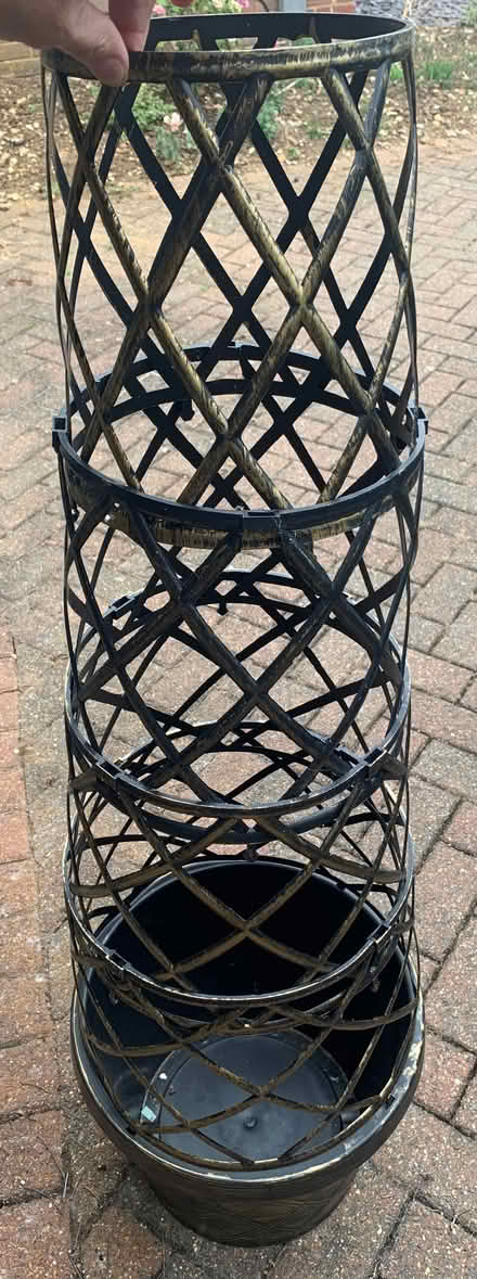 Photo of free Garden pot with integrated trellis (Rooks Nest SG1) #1