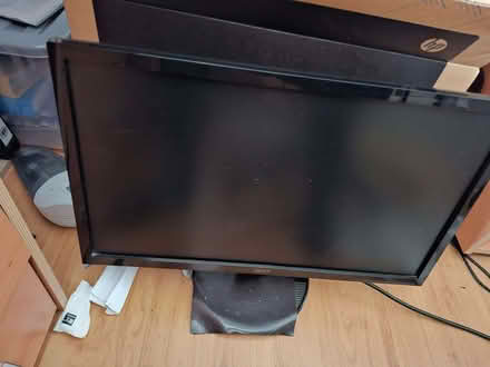 Photo of free Monitor with screw on lead to pc (Bilton CV22) #1