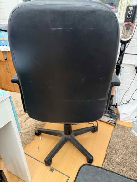 Photo of free Office chair on wheels (PO22 Bersted) #3