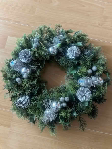 Photo of free Plastic Christmas wreath (GU14) #1