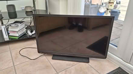 Photo of free 32 inch tv's (Ellesmere port, Chester) #2