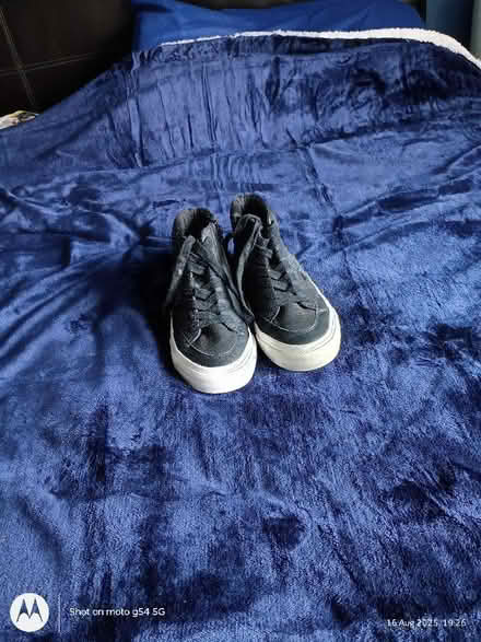 Photo of free A pair of black trainers with sparkly bits (Drylaw EH4) #1