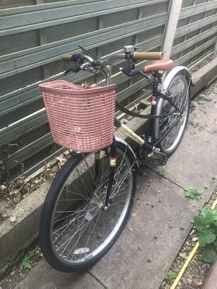 Photo of free 2 x girls bikes (Cleobury Mortimer DY14) #1