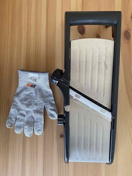 Photo of free Mandolin with 3 Safety Gloves (Strood, ME2) #1