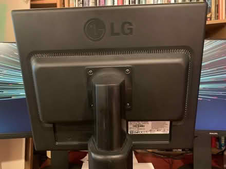 Photo of free Lg monitor (Midhurst GU29) #2