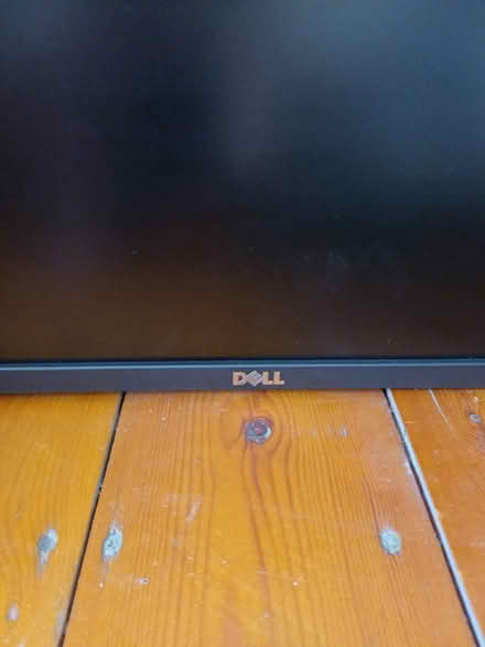 Photo of free Dell Monitor (Hanwell W7) #2