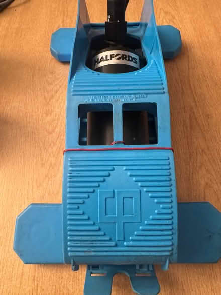Photo of free Halfords foot pump. (Merry Hill WD23) #2