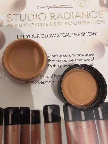 Photo of free MAC Foundation tester shade NC27 (Woodley RG5) #4