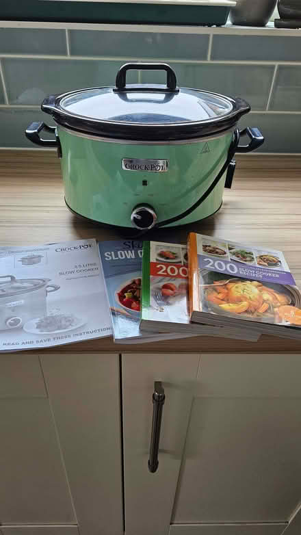 Photo of free Crockpot slow cooker (Inham Nook NG9) #1