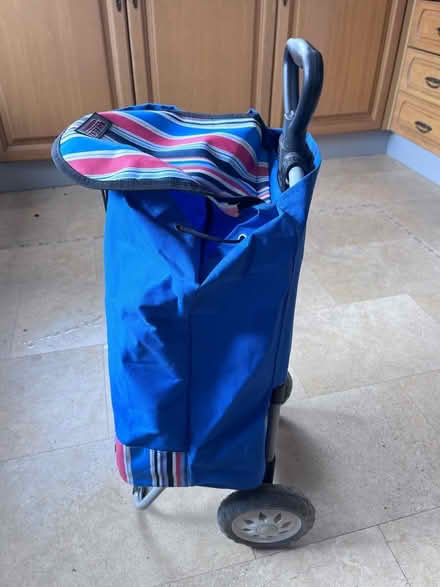 Photo of free Wheeled shopper (Wrenthorpe WF2) #1