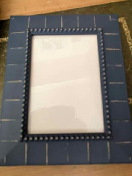Photo of free Small framed picture and photo frame (Maiden Erlegh Nature Reserve RG6) #2