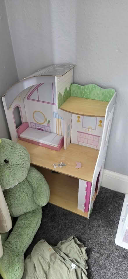 Photo of free Children's play house (SO15) #1