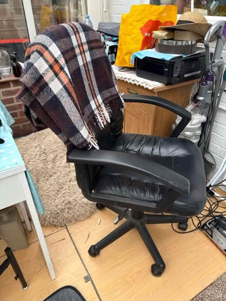 Photo of free Office chair on wheels (PO22 Bersted) #1