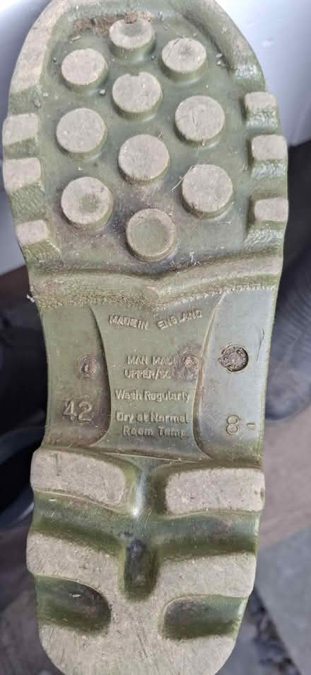 Photo of free Steel toecapboots (High Brooms TN4) #2