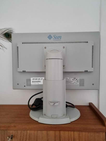 Photo of free Old monitor in working condition (West End/Haymarket EH11) #2