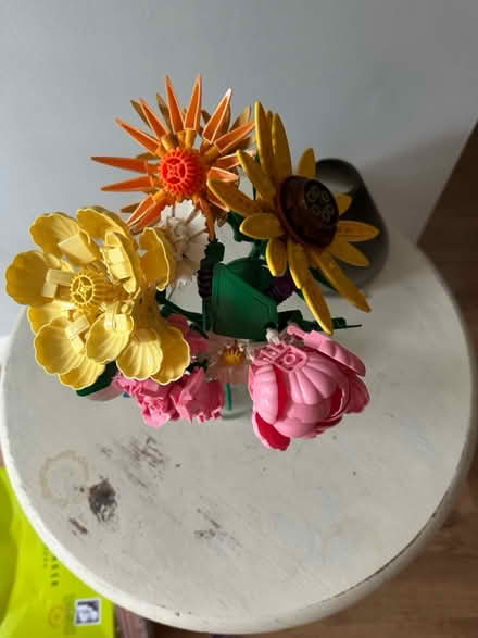 Photo of free Fake Lego flowers (Bletchley MK3) #2