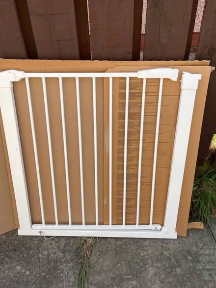Photo of free Baby or pet gate. No attachments (Craigour EH17) #1