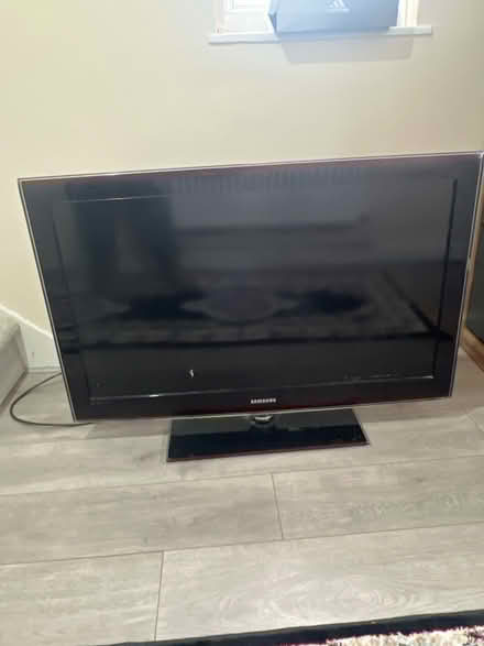 Photo of free TV Samsung (Ecclesfield S5) #1