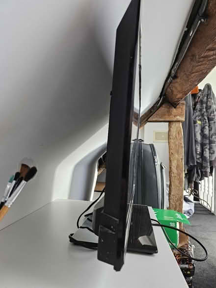 Photo of free 32 Inch Polaroid TV (Thame OX9) #2