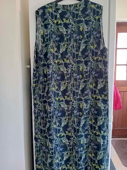 Photo of free Ladies dresses size 10 (Hayes BR2) #3