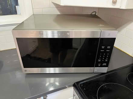 Photo of free Microwave oven (Upper NW DC) #1