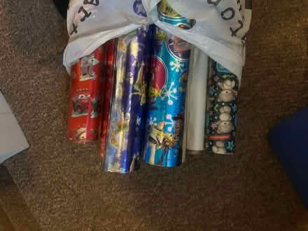 Photo of free Gift wrapping paper (GU14) #1