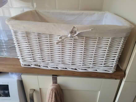 Photo of free White wicker basket (OX15 bloxham) #1
