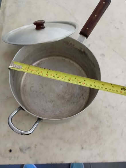 Photo of free Large saucepan 24cm 9.5 inches (Ballards CR2) #1
