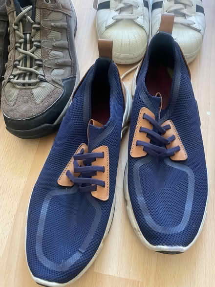 Photo of free Shoes (L4) #4