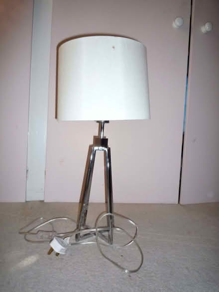 Photo of free Table lamp (East Finchley N2) #1