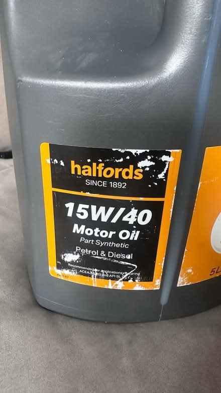 Photo of free Halfords 15w/40 motor oil (SE17) #2