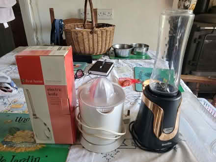 Photo of free Electric knife. Smoothie maker. Juicer. (Balwest TR13) #1
