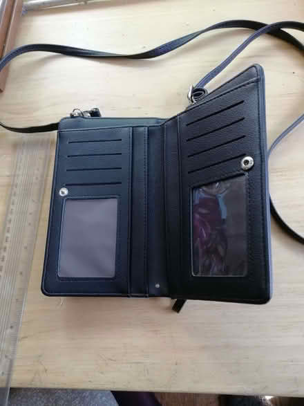 Photo of free Cross-body bag (Darshill BA4) #2