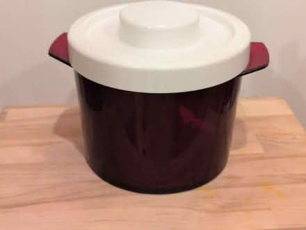 Photo of free Ice bucket (Eastcote HA5) #1