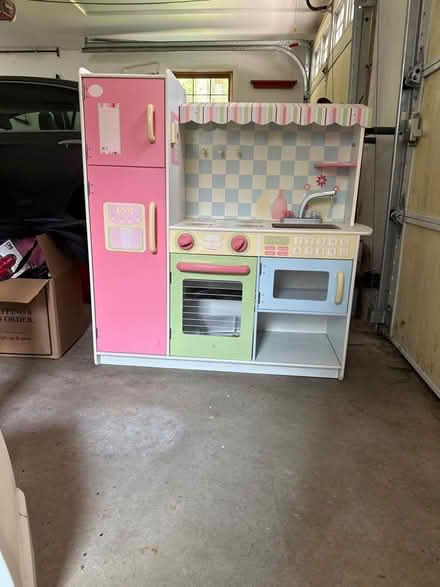 Photo of free Kids play kitchen (Tyngsboro-East) #1
