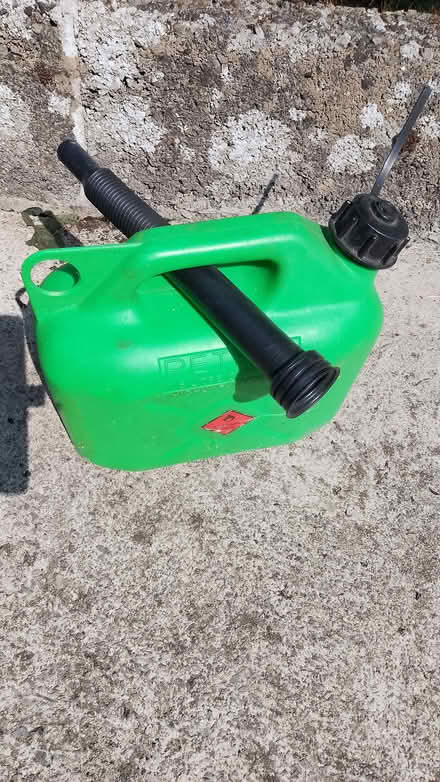 Photo of free Plastic 5L petrol can (Frome BA11) #1