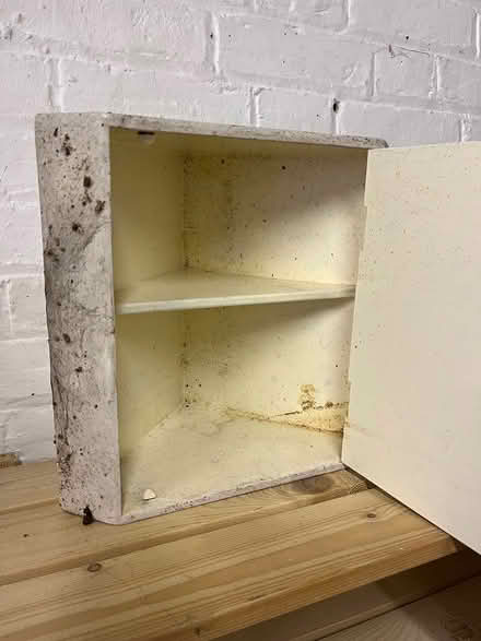 Photo of free Vintage bathroom corner cupboard (High Wycombe HP13, Amersham Rd) #2