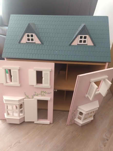 Photo of free Dolls House (Brookwood) #1