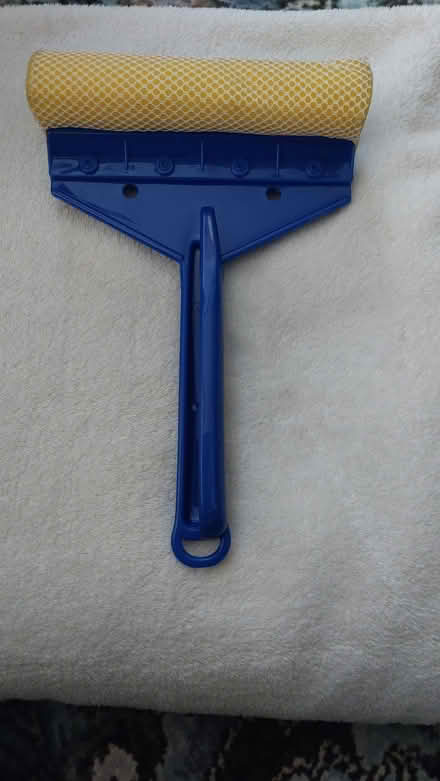 Photo of free blue handled wiper/sponge (dorset BH12) #1