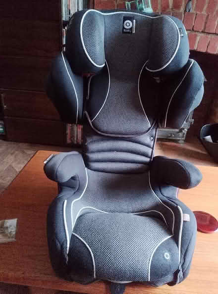 Photo of free Child's car seat (Farmoor OX2) #1