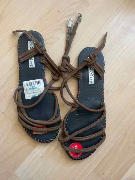 Photo of free Shoes (L4) #1