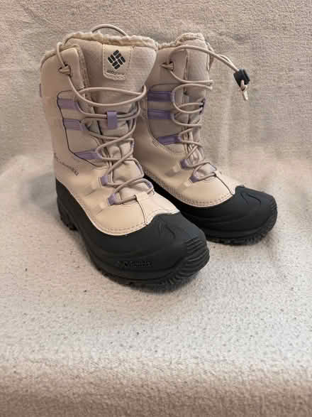 Photo of free Winter Boots Kids Size 6 (Piney Orchard) #1