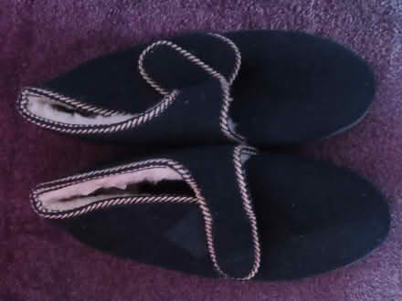 Photo of free Ladies Navy Fleece Lined Slippers (Meldreth) #1