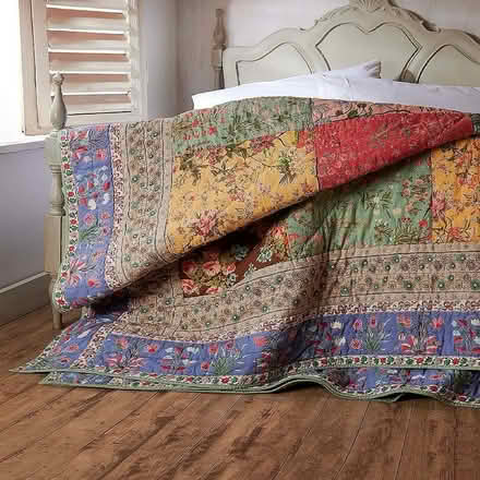 Photo of Patchwork quilt (Oswestry (Pant)) #1