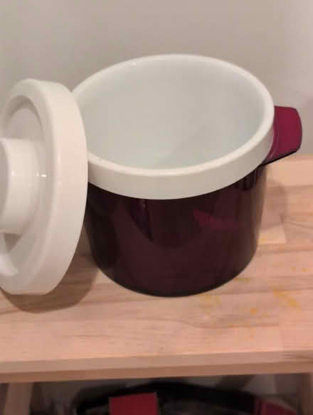 Photo of free Ice bucket (Eastcote HA5) #2