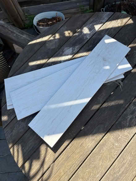 Photo of free 4 tiles (Hemel Hempstead, HP3) #1