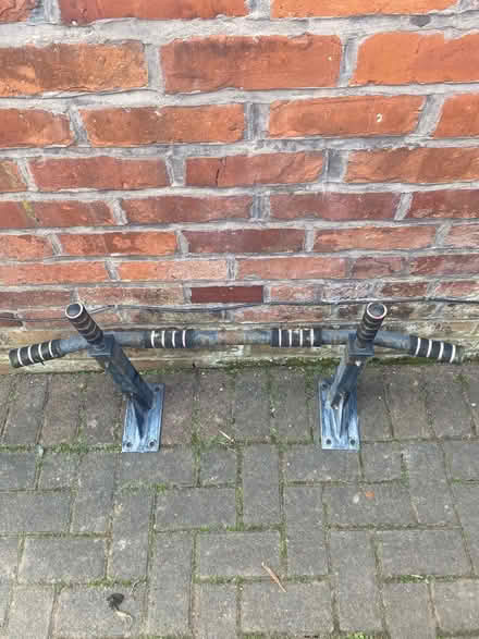 Photo of free Chin up bar (Alderley Edge SK9) #1